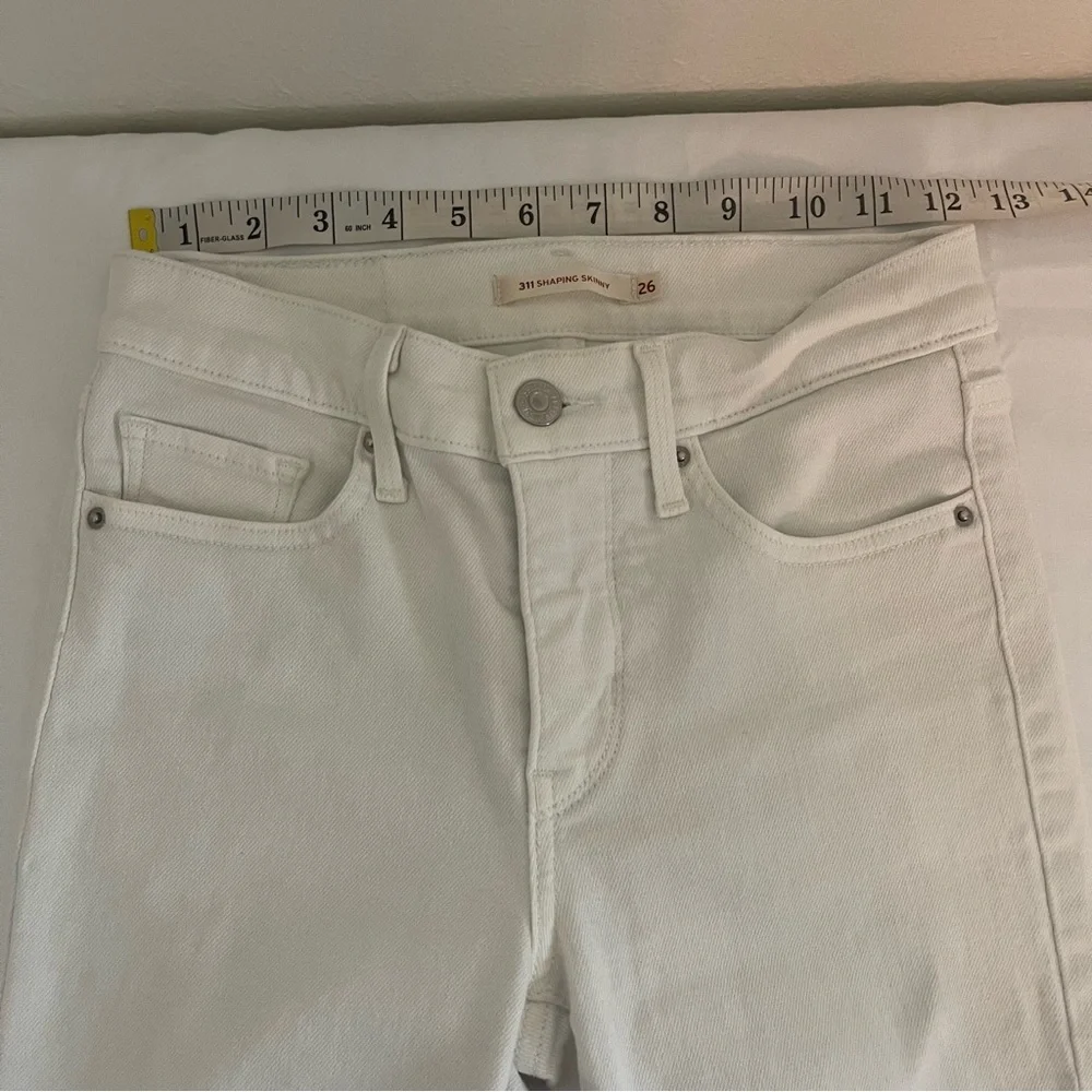 Levi’s White 311 Shaping Skinny Denim Jeans Size 26 - Picture 8 of 11